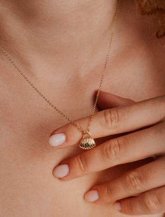 CHAINS & NECKLACE
